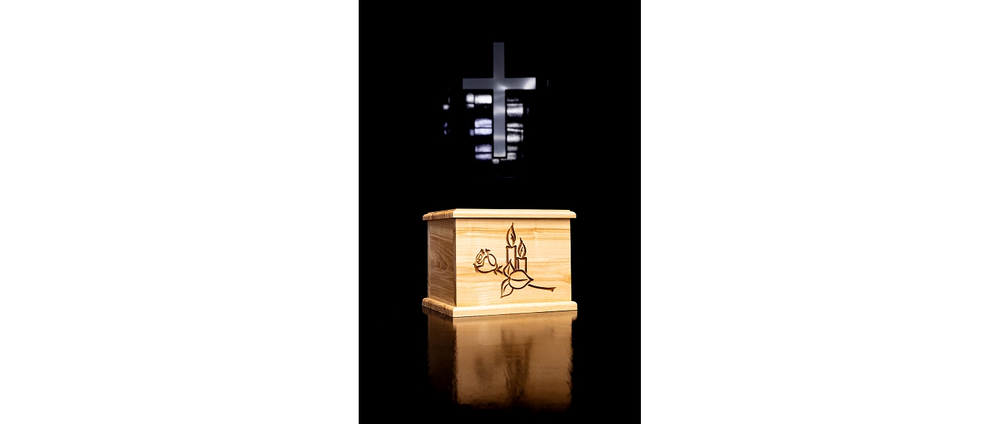 Funeral accessories, urn